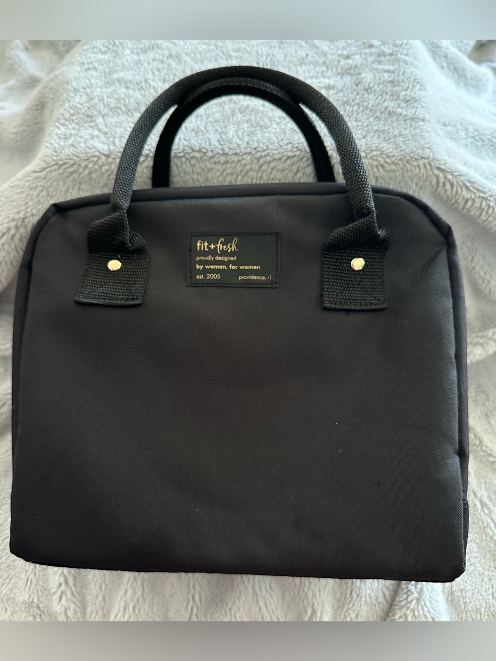 Fit + Fresh Black Bloomington Insulated Lunch Bag / Tote with Accent Gold Zipper